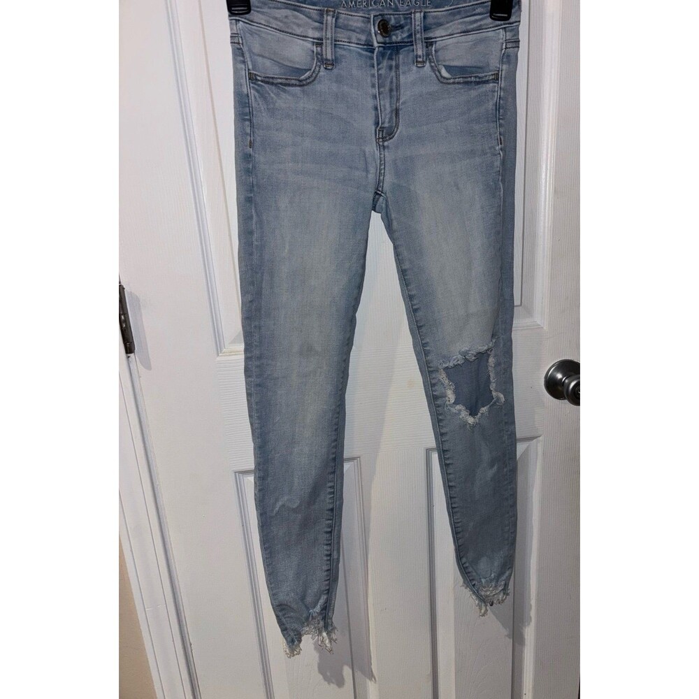 AMERICAN EAGLE SIZE 2 DISTRESSED SKINNY JEANS EUC